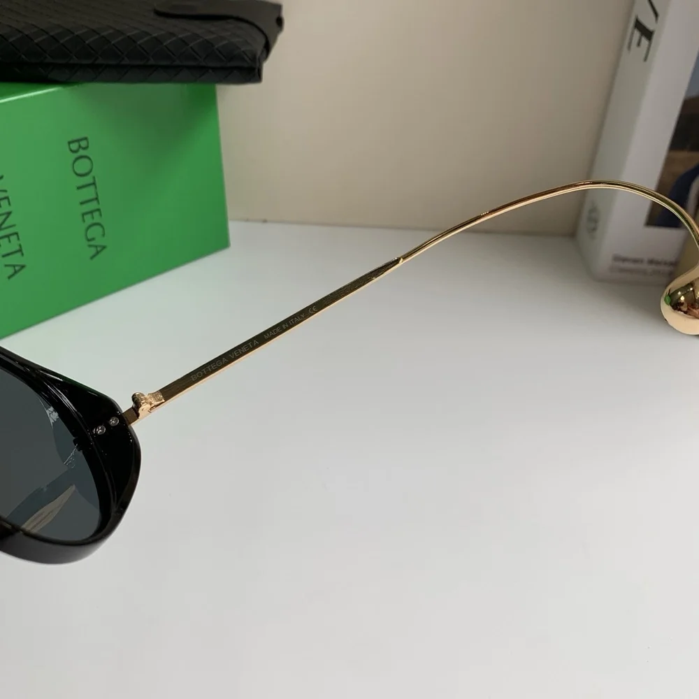 BOTTEGA VENETA Black Toad Sunglasses